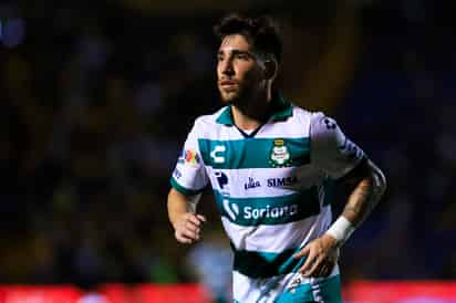 Luego de que Santos Laguna rompió su relación con Fox Sports, los Guerreros quedaron sin televisora, por lo que mediante un acuerdo sus partidos se han transmitido por la señal de TUDN en televisión de paga.
