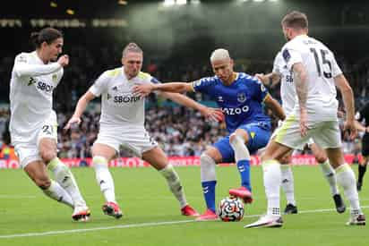 El Leeds del argentino Marcelo Bielsa y el Everton del español Rafael Benítez, firmaron tablas en Ellean Road (2-2), en la segunda jornada de la Premier que provisionalmente domina el Liverpool. (AP)