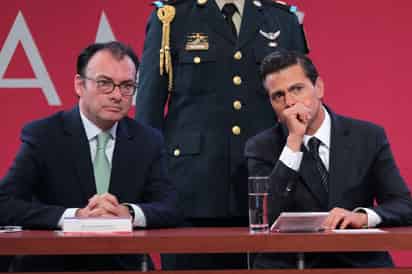 La Fiscalía General de la República (FGR) perfila una eventual imputación contra el expresidente Enrique Peña Nieto y el exsecretario de Hacienda, Luis Videgaray, por los presuntos delitos de asociación delictuosa y cohecho, en el marco de los sobornos de la reforma energética. (ARCHIVO)