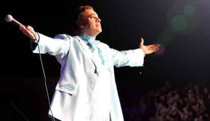 Único en su estilo, innovador y controvertido, Juan Gabriel no tuvo a miedo a ser él mismo y en su camino dejó un legado de música popular mexicana conocida y admirada en el mundo. Cinco años después de su muerte, su grandeza perdura. (ESPECIAL)  
