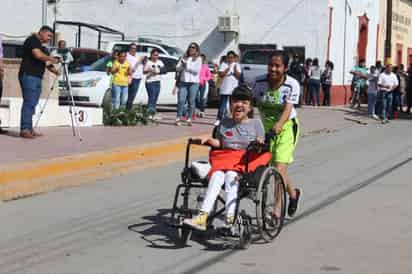 El Sistema Municipal para el Desarrollo Integral de la Familia (DIF) sigue haciendo el llamado a las personas para que participen en la “Carrera por la Inclusión 2k - 5k Neón”, la cual tiene por objetivo el promover la inserción de las personas con alguna discapacidad de forma más proactiva y que esto permita brindarles mejores oportunidades de desarrollo. (ARCHIVO) 
