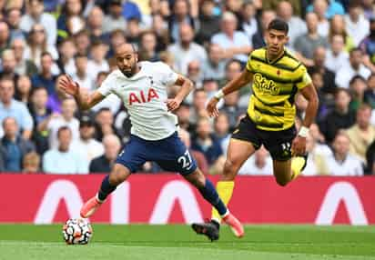 Tottenham quedó como el último equipo de la Liga Premier con foja perfecta, luego que Son Heung-min anotó el gol para derrotar el domingo 1-0 a Watford.