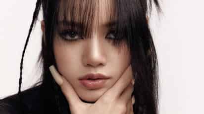 A sólo tres días para el lanzamiento de su primer álbum solista el 9 de septiembre, Lisa, una de las integrantes de la popular banda femenina surcoreana, BLACKPINK, ha emocionado a sus fans con el anuncio del tracklist de “Lalisa”, el que llamó en honor a su verdadero nombre: Lalisa Manoban. (INSTAGRAM)