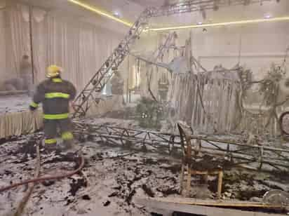 El incendio ocurrió en un salón del Ejido La Unión. (EL SIGLO DE TORREÓN)