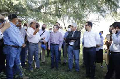 Ayer hubo una reunión de trabajo entre el Módulo de Riego 03, la Conagua y el Gobierno estatal en el ejido Santa Anita, de Lerdo. (EL SIGLO DE TORREÓN)