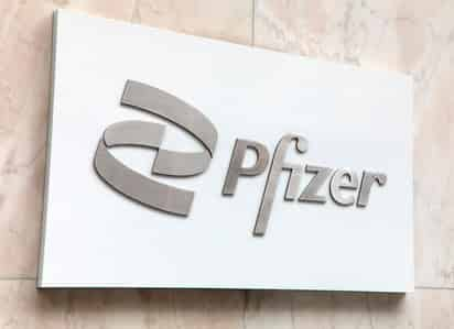 Los Centros de Control y Prevención de Enfermedades (CDC, en inglés) dieron esta madrugada luz verde a la tercera dosis de la vacuna de Pfizer/BioNTech para los mayores de 65 años y personas en situación de riesgo. (ARCHIVO) 
