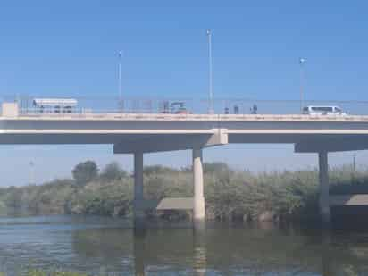 Las autoridades estadounidenses reanudaron de manera parcial las actividades y, a partir de las 16:00 horas de ayer, se abrió el tránsito vehicular de pasajeros y peatones. (EL SIGLO DE TORREÓN)