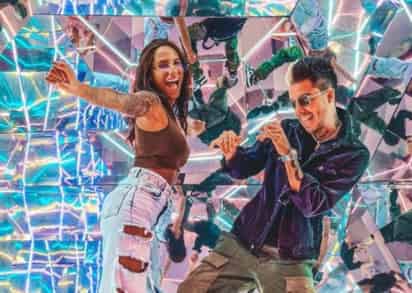 Dicen que hay dos cosas que no se pueden ocultar: el amor y el dinero, y Mario Bautista está lo que le sigue de enamorado de su pareja, Dani Gómez, una cubano-española que fue conquistada por el cantante.