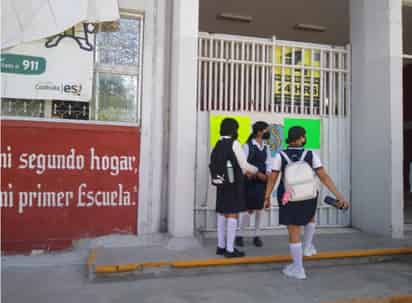 Siguen integrándose más escuelas al modelo híbrido de actividades y el próximo lunes 4 de octubre, se tiene proyectado el regreso a clases en 7 planteles de nivel básico en el municipio de Francisco I. Madero.
