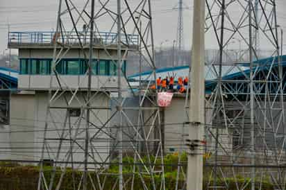 Las autoridades del orden recapturaron a dos de los cuatro reos que se fugaron el sábado de una cárcel de Ecuador, informó este domingo la institución a cargo de la situación de las prisiones, al tiempo de indicar que se normalizó la entrega de comida en un centro penitenciario de Guayaquil. (ARCHIVO) 
