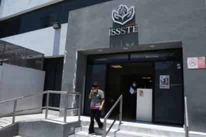 El Estado tiene que recuperar la rectoría del sistema de salud mexicano y disminuir la subrogación de servicios, que sólo al Instituto de Seguridad y Servicios Sociales de los Trabajadores del Estado (ISSSTE) le cuesta ocho mil millones de pesos al año, inidcó el director Luis Antonio Ramírez Pineda. (ESPECIAL) 
