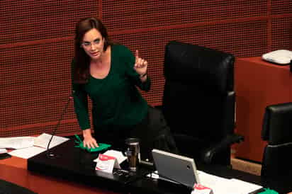 La senadora Lilly Téllez descartó que haya hecho un llamado a agredir al presidente Andrés Manuel López Obrador cuando éste acudiera al Senado; 'ni que fuera Layda Sansores o Noroña', dijo. (ARCHIVO) 