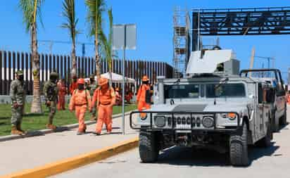 Tres mil trabajadores de ICA Fluor iniciaron un paro para exigir mejores condiciones laborales y crear un nuevo sindicato para su defensa. (EFE)