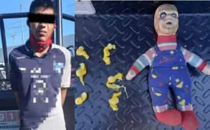 La droga se encontraba en el interior del muñeco de 'Chucky', que el joven llevaba con él mientras viajaba en bicicleta en el municipio de Guadalupe, Nuevo León (ESPECIAL)
