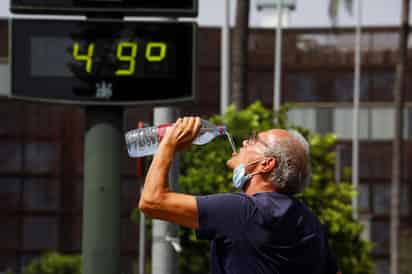 Los nuevos compromisos de los países son insuficientes para frenar la emisión de gases de efecto invernadero. (EFE)