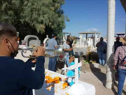 Miles de personas han acudido a lo largo del día. (EL SIGLO DE TORREÓN)