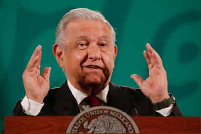 El presidente Andrés Manuel López Obrador reprochó que mientras algunos integrantes de la clase media llegan a los centros de vacunación contra Covid molestos que 'ni siquiera dan las gracias', la gente humilde agradece y da bendiciones a quienes le aplican la dosis. (ARCHIVO)