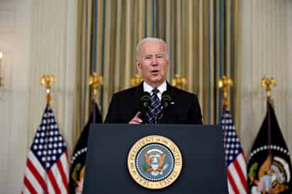 Procuradores generales de 11 estados demandaron el viernes al gobierno del presidente Joe Biden por un nuevo requisito de vacunación para los trabajadores en empresas con más de un centenar de empleados. (ARCHIVO) 