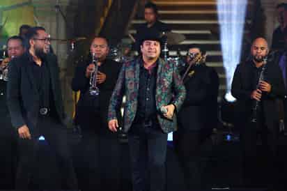 A través de un comunicado Julión Álvarez dio a conocer la cancelación de su presentación en la Feria de Metepec.