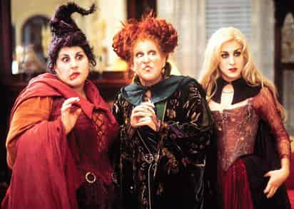 A 28 años del estreno del clásico Hocus Pocus en 1993 y después de que Disney confirmó al elenco oficial para su secuela, han dado inicio las grabaciones de la misma en locaciones de Estados Unidos. (ESPECIAL) 