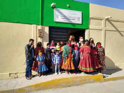 Este espacio tiene capacidad para recibir hasta 65 personas, en su mayoría familias Tarahumaras que llegan provenientes de la Sierra de Chihuahua y que en esta temporada buscan resguardarse del frío. (ANGÉLICA SANDOVAL)