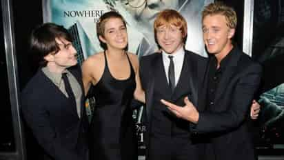 El próximo 1 de enero los fans de Harry Potter podrán disfrutar en HBO Max de 'Harry Potter 20º Aniversario: Regreso a Hogwarts', un especial en el que se reunirán Daniel Radcliffe, Emma Watson y Rupert Grint y el cineasta Chris Columbus para celebrar este cumpleaños. (ESPECIAL) 