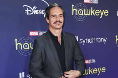 El actor estadounidense de ascendencia mexicana, Tony Dalton hizo su debut oficial en la serie de Disney Plus, Hawkeye, una producción de Marvel. 
