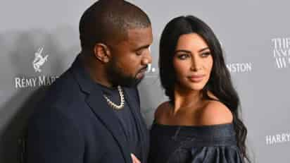 El rapero Kanye West ha utilizado su último sermón para lanzar una emotiva y entusiasta defensa de su matrimonio con Kim Kardashian quien inició los trámites del divorcio el pasado mes de febrero, y para compartir públicamente su convencimiento de que el mismísimo Dios quiere ver a la expareja reunida de nuevo en el marco de su anterior vida familiar. (ESPECIAL) 