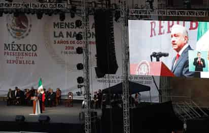 Desde la plaza del Zócalo de la Ciudad de México. (EFE)