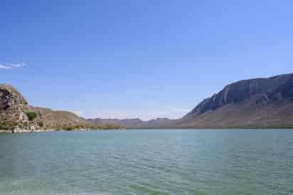 Representantes de los 6 ejidos inconformes con el proyecto federal de Agua Saludable Para La Laguna (ASL) firmaron este viernes. (EL SIGLO DE TORREÓN)