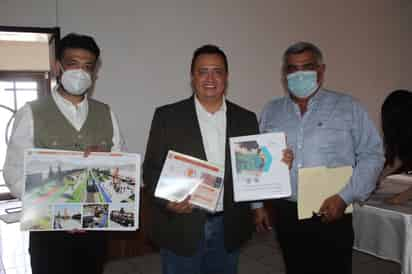 El mandatario recibió el proyecto llamado Plan Parcial del Centro Histórico, al que asistieron autoridades estatales, municipales, representantes de la iniciativa privada y sociedad civil.

