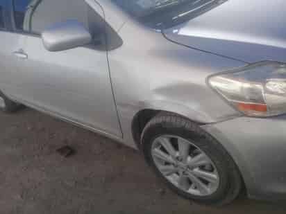 Las conductoras indicaron que el Toyota Yaris circulaba de oriente a poniente por el Periférico, a la altura de la colonia Laguna Norte, por los carriles laterales. (EL SIGLO DE TORREÓN)