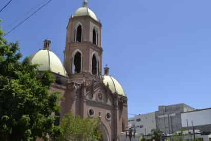 Este año las mañanitas a la Virgen de Guadalupe se habrán de entonar en la catedral de Gómez Palacio en la tradicional misa de gallo.