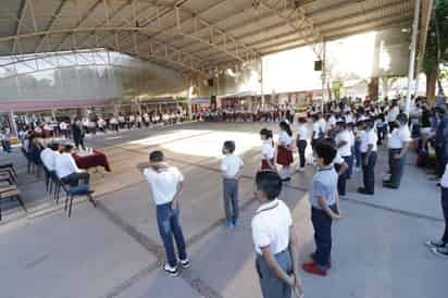 Este viernes es el último día de clases en nivel básico por lo que la coordinación de Servicios Educativos en La Laguna de Coahuila exhorta a las escuelas públicas con clases presenciales a utilizar las bodegas de resguardo con el fin de evitar robos durante el periodo vacacional decembrino. (ARCHIVO) 
