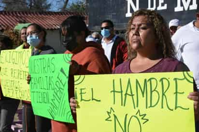 Advirtieron que de ser necesario, harán un plantón en el Congreso de la Unión y quizá buscar a su Secretario Nacional del Sindicato, Víctor Flores, para denunciar los actos del líder local. (EL SIGLO DE TORREÓN)