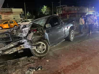De la camioneta se bajó el conductor, en evidente estado de ebriedad, quien insultó al del Jetta con palabras altisonantes y le arrebató su licencia de conducir. (EL SIGLO DE TORREÓN)