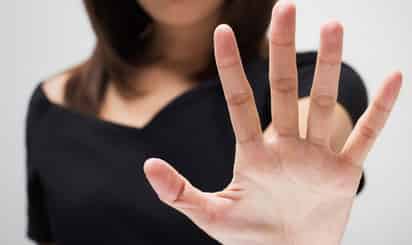 El hombre que se presume se dedicaba a asaltar, intentó atacar a su pareja y la hija de ésta, lo que derivó a que la mujer forcejeara con él (ESPECIAL)
