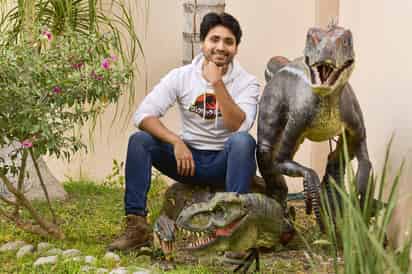 El primer acercamiento que tuvo con los dinosaurios, fue con la película “Jurassic Park'' de Steven Spielberg, que le ponía su papá en la tele de la casa. (ÉRICK SOTOMAYOR)