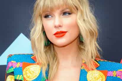 Un lugar sombrío en internet esconde miles de videos pornográficos donde las protagonistas son famosas como Taylor Swift o Mila Kunis. A pesar de que en las imágenes aparezcan sus rostros, el cuerpo no es el suyo. Como muñecas, fueron creadas con inteligencia artificial, con un 'software' que reemplazó la cara de una actriz porno por la de las artistas. (ARCHIVO)