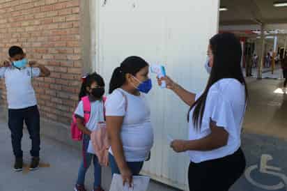 Decisión se tomó en virtud de que esta semana inicia la aplicación de la dosis de refuerzo. (ARCHIVO)