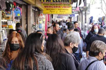 En gran medida son la empresa y el trabajador quienes están absorbiendo los costos. (ARCHIVO)
