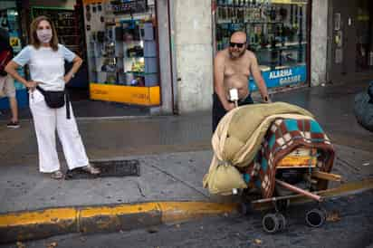 Los cortes de luz son recurrentes en Argentina cuando el consumo eléctrico se dispara. (ARCHIVO) 