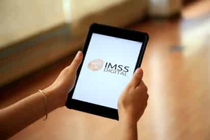 Expresa funcionaria su preocupación ante la negativa de empleadores de aceptar el permiso COVID-19 que emite el IMSS.
