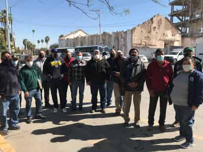 Para abordar nuevamente el tema, un grupo de trabajadores del volante del sindicato de Rutas Urbanas acudió a la Subsecretaría de Gobierno. (EL SIGLO DE TORREÓN)