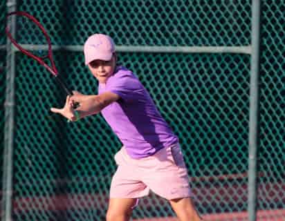 Jiménez ha sido campeón en la modalidad de singles en el torneo Babolat, en la academia BTT de Barcelona, España. (CORTESÍA)