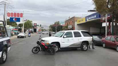 Con automóviles oficiales cerraron el paso a la circulación de avenidas y calles del Centro de GP.