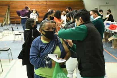 A poco más de un año de que inició la vacunación antiCOVID en La Laguna, todavía hay personas sin ninguna dosis.