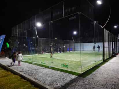 Practica pádel… en MOLLAR