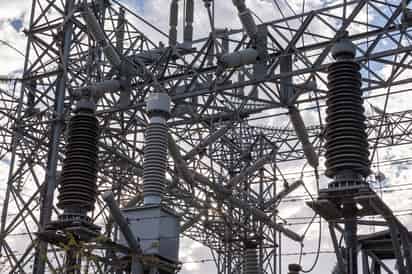 La reforma energética plantea que el 46 % del mercado se les va a dar a todos los privados que ya están en México.