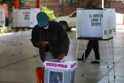 En Palacio Nacional, el mandatario federal llamó a que los órganos electorales hagan campaña para promover la consulta de revocación de mandato. (ARCHIVO)